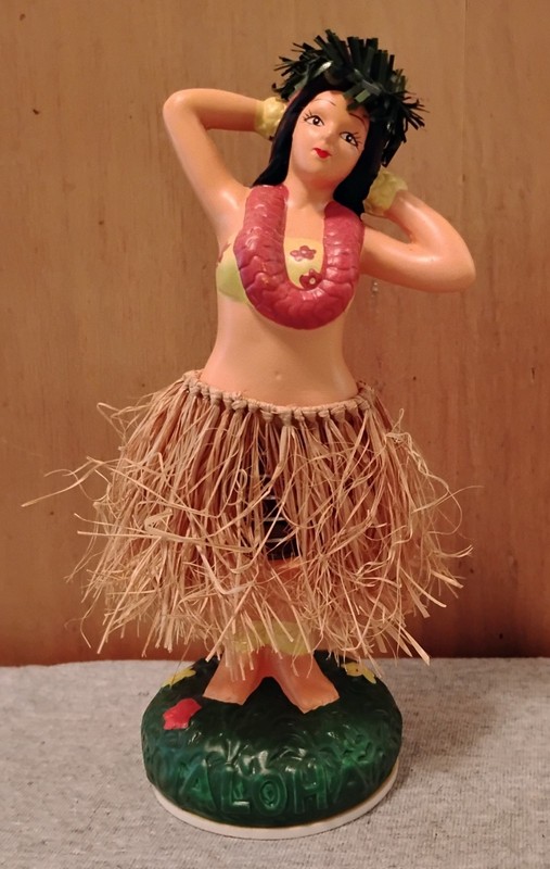 VINTAGE PORCELAIN SWAYING DASHBOARD 7" HAWAIIAN HULA DANCER