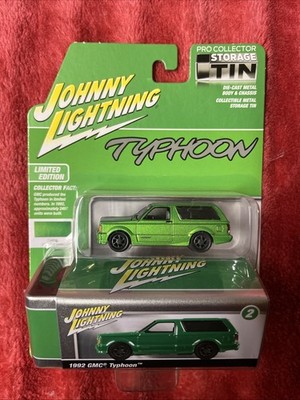 Johnny Lightning Pro Collector Typhoon 1992 GMC Typhoon Release 1 #2 Green