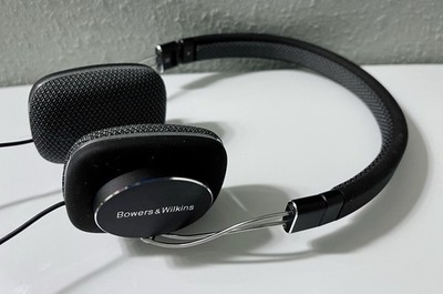 Bowers & Wilkins P3 Headphones On-Ear Black Foldable with Hard Case