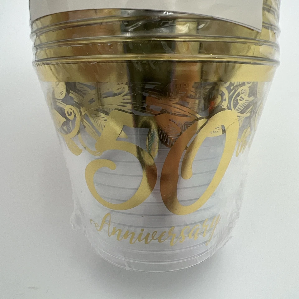 Copos Tumbler de Plástico Dourado/Claro "50º Aniversário" Amscan - Pacote com 30. 9 Oz - Imagem 2 de 4