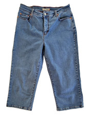 Levi's 512 sz 12 Denim Capri Perfectly Slimming Crop Jeans Medium Wash