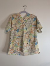 Scrub HQ Multi-Color Peace Pattern Scrub Top Medical Uniform Medium