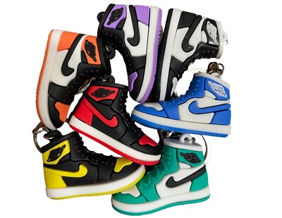 3D SNEAKER KEYCHAIN SET