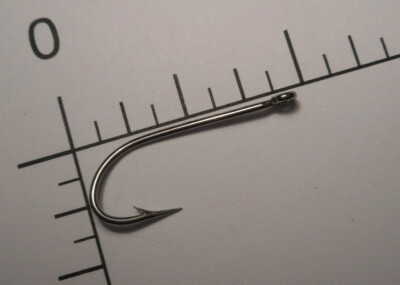 100 MUSTAD HOOKS no.6 Kendal KIRBY FISHING RINGED BRIGHT 4EX STRONG NORWAY 4211