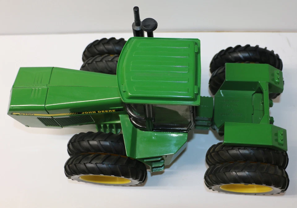 John Deere 8760 Tractor 4wd 1988 Special Edition By Ertl 1/16 Scale NB Die Cast - Image 4 of 4