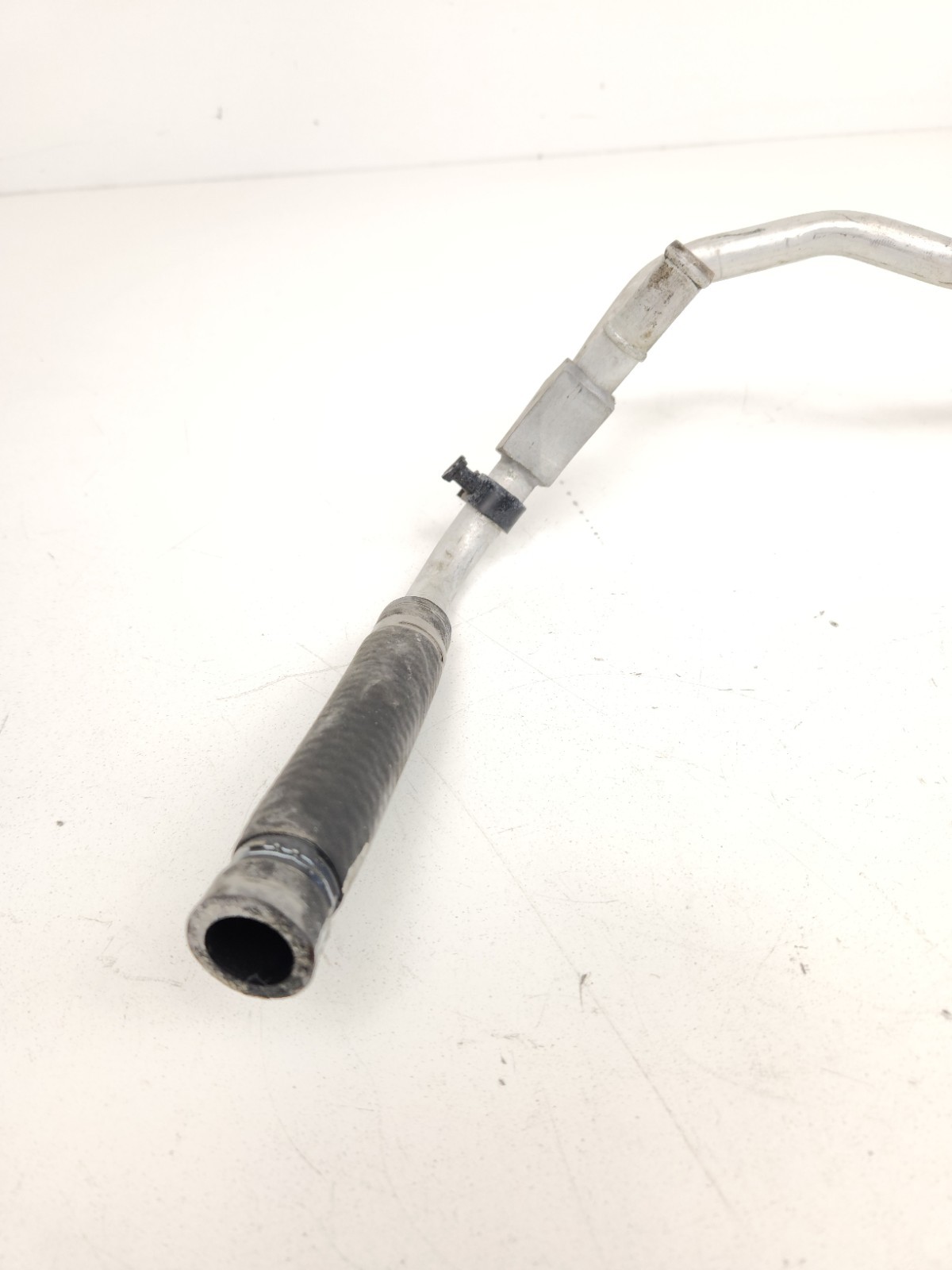 2012-2014 MCLAREN MP4-12C 650S FRONT LEFT LH WATER PIPE HOSE OEM 11L0209CP