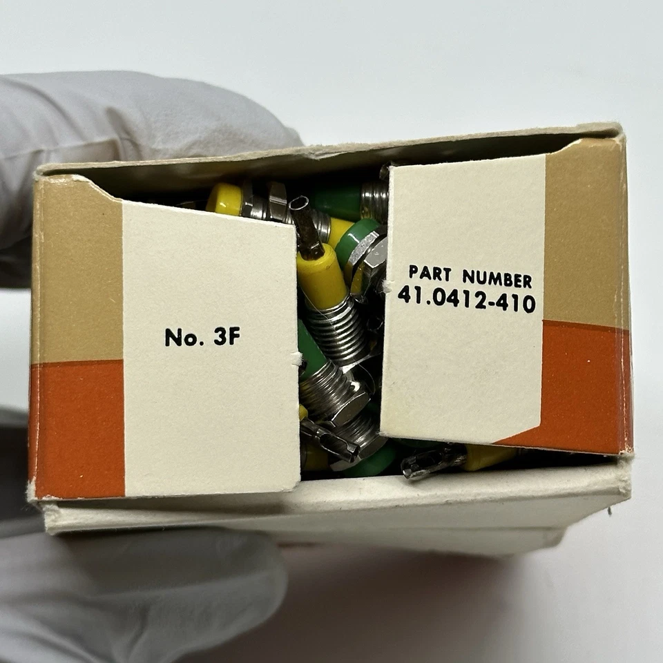 E.F. Johnson 41.0412-410 Panel Mount Banana Jacks ~50pcs NOS Binding Posts - Image 4 of 4