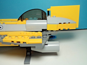 Lego # 7669 : Anakin's Jedi Starfighter de The Clones Wars.