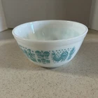 PYREX 402  " AMISH BUTTERPRINT " 1 1/2 QT.  ROUND NESTING MIXING BOWL