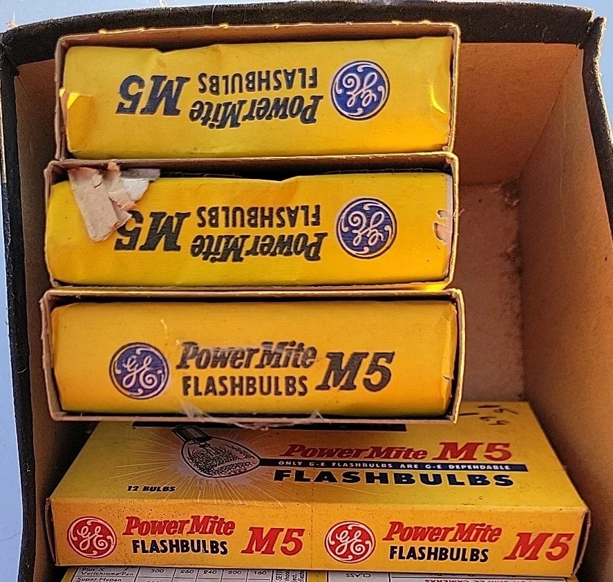 NOS 复古 GE PowerMite M5 闪光灯 批量 9 Bx 108 灯泡 总计 全新带盒 — 第 3/4 张图片