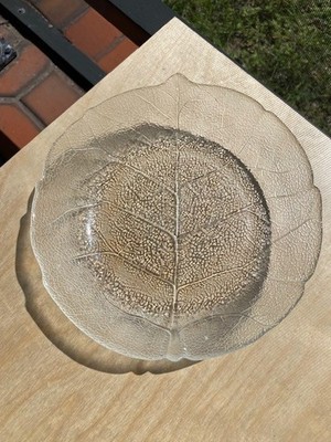 ONE (1) ARCOROC Clear Glass ASPEN 8+'' Shallow Coupe Bowl Leaf Design