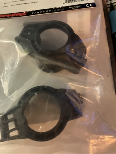 Traxxas X-Maxx 7753 Stub Axle & 7732 C-Hub - Picture 13 of 13
