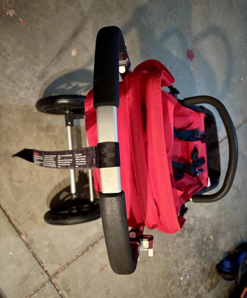 Cochecito Bugaboo Cameleon 3 Excelente Estado Rojo Negro Individual Ligero Foto 4 de 4