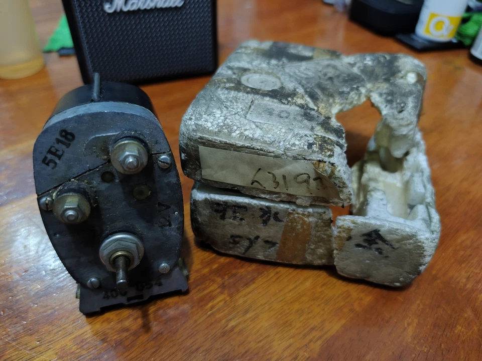  SWF Windshield Wiper Motor L319D 12v 400 054 - Image 2 of 4