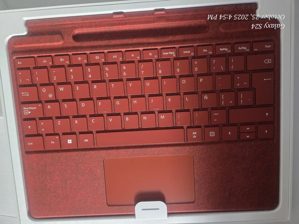 NEW Microsoft Surface Pro Keyboard -X/ 8/9/10/11** Spanish** Read - Image 4 of 4