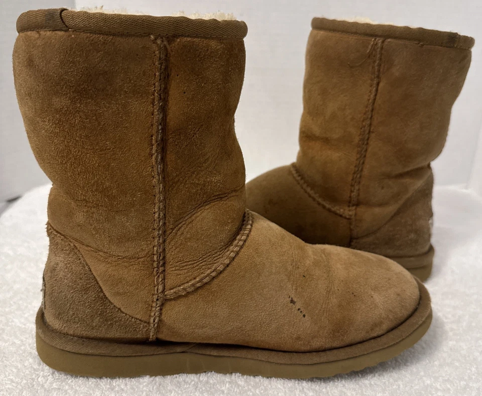 Botas Sherpa UGG Clásicas Cortas Camel Gamuza Talla 5 5825 Foto 4 de 4