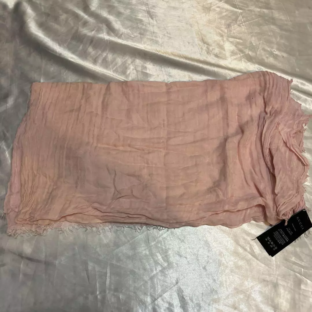 Foulard oversize italien rose GUCCI 140x140 authentique du Japon