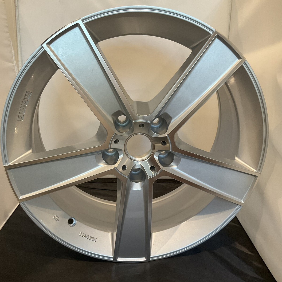 Momo Strike 2 18x8 Wheel Rim 5x114.3 5x115 40 Off Set Chevy