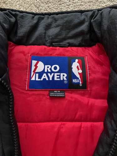 Vintage Chicago Bulls Pro Player Basketball NBA Black Jacket Puffer Mens M - Picture 3 of 8