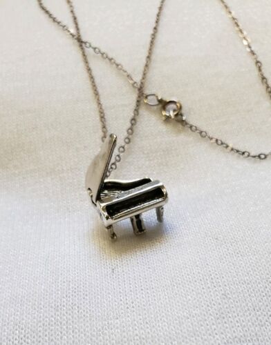 BEAU Sterling Silver 925 Grand Piano Keys Movable Opens Music Band Pendant Charm for Necklace or Charm Bracelet