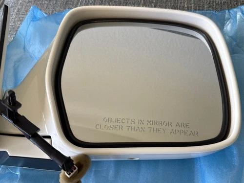 93 - 97 TOYOTA LAND CRUISER FZJ80 WHITE PASSENGER RIGHT SIDE DOOR MIRROR OEM