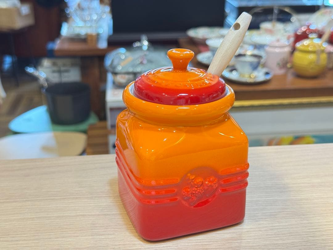 Rare Le Creuset Berry Jam Jar Pot Volcanic Flame Orange Silicone