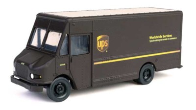 Walthers SceneMaster ~ HO Scale United Parcel Service Package Car ~ 949-12100