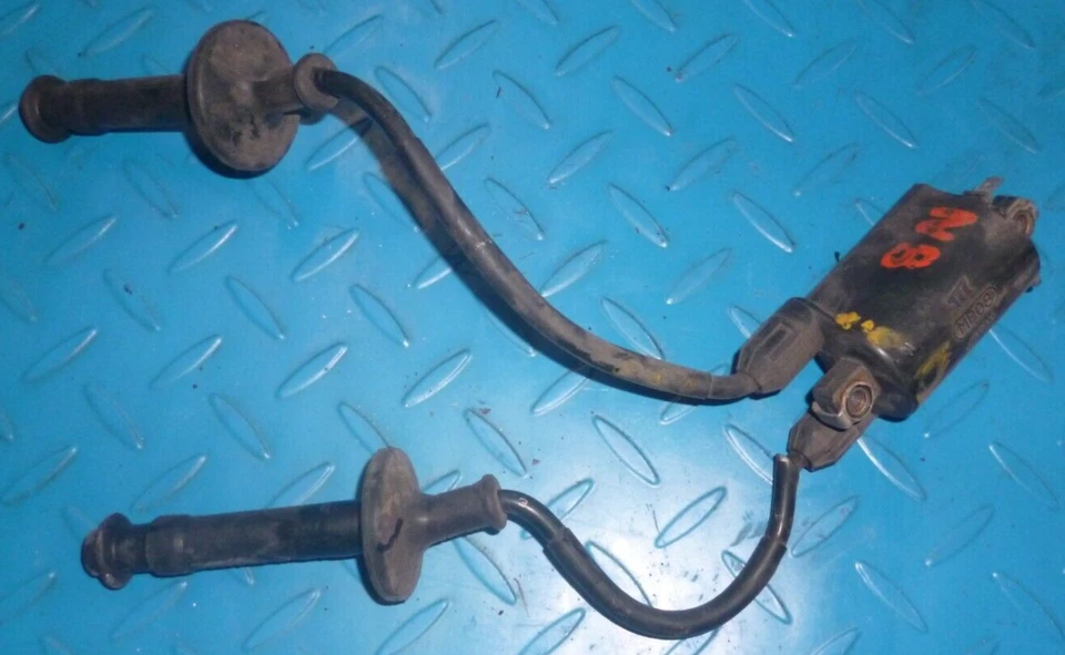 BOBINE ALLUMAGE HONDA 1000 CBR SC21 de 1987 à 1988 - réf : 21-2 - Photo 1/1