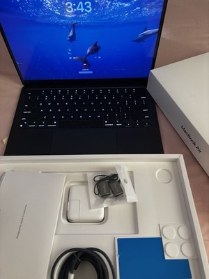 Open box 13 inch MacBook Air M2 chip-Midnight  256G  Backlit Keyboard, Touch ID