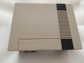 Original Nintendo NES Console OEM + Controllers + Zapper &ndash; Tested Works &ndash; AS-IS