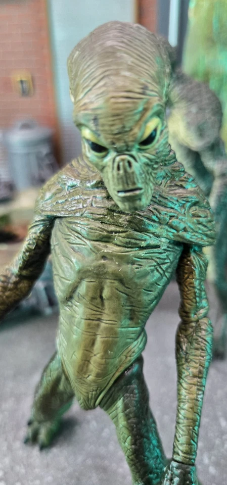 Paquete de 5 figuras de acción McFarlane Toys X-Files Agent Scully, Aliens y Pods 6" Foto 3 de 4