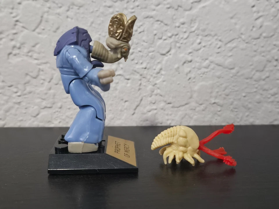 Prophet of Mercy w/ Flood Halo Mega Construx Heroes Series 10 Minifigure GFT43 - Image 3 of 4