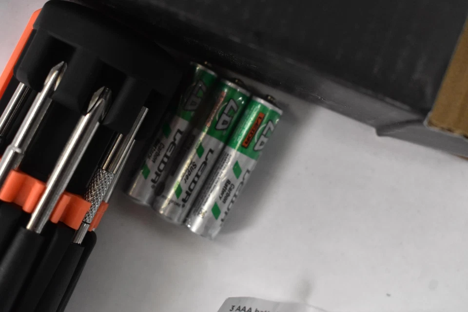 Cedar Creek Outdoors Multi-Bit Screwdriver 6-LED Work Light 3 AAA Included #744 - Image 2 of 4