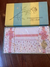 Rare Mint In Box Pepperell  100% Cotton Sheet 2 Pillow Case Set Pink Cottage Vtg