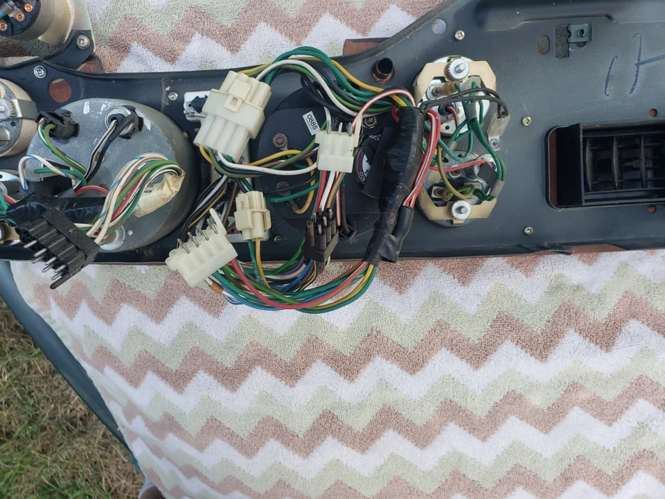 79-85 Jaguar XJ6 XJ12 Cuadro de instrumentos Medidores Velocímetro Interruptor de faros Foto 2 de 4