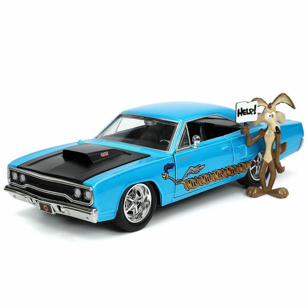 ミニカー Wile E. Coyote & Plymouth Roadrunner Amazon.com: Jada Wile E Coyote & 1970 Plymouth Road Runner