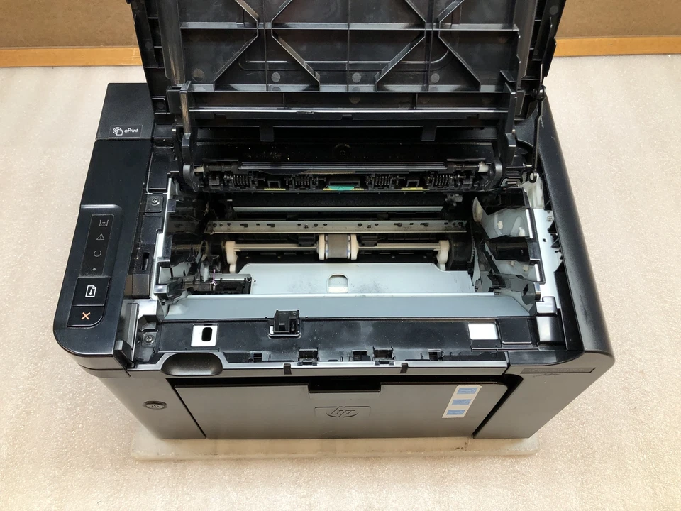 HP LaserJet P1606DN Workgroup Mono Printer CE749A 33k Pgs No Tray / No Toner - Image 2 of 4