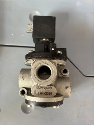 Univer Poppet Valve AF-2530 24V Coil Used