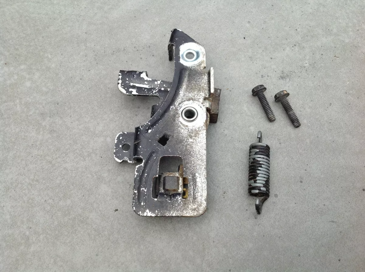 Briggs Stratton Clutch w Springs and Screws Free Shipping