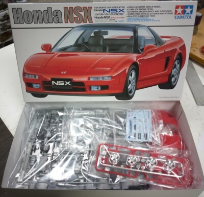 Kit Maquette TAMIYA Honda NSX Échelle 1/24 - Référence TAMIYA 24100 Neuf