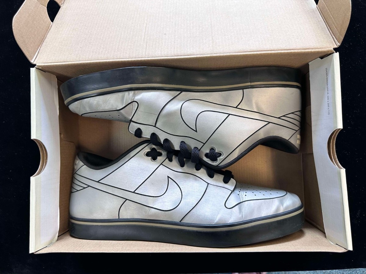 LIGHTLY WORN NDS SIZE 10 NIKE DUNK SE DeLOREAN DMC BACK TO THE