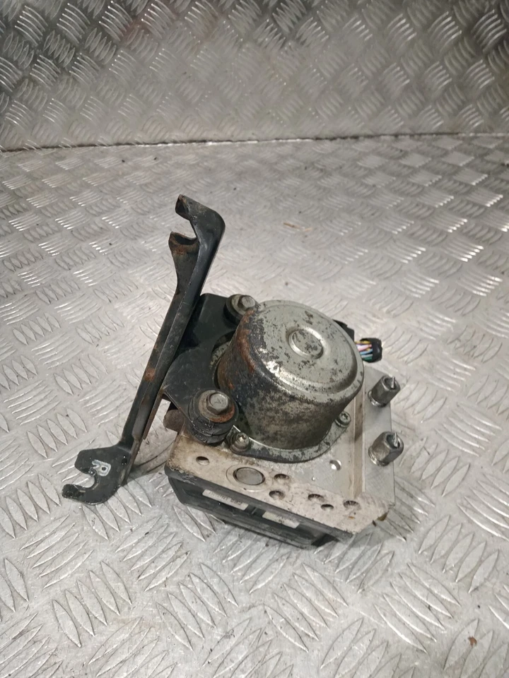 Nissan Juke 2016 módulo de control de bomba ABS 47660 BV80A #3 Foto 2 de 4