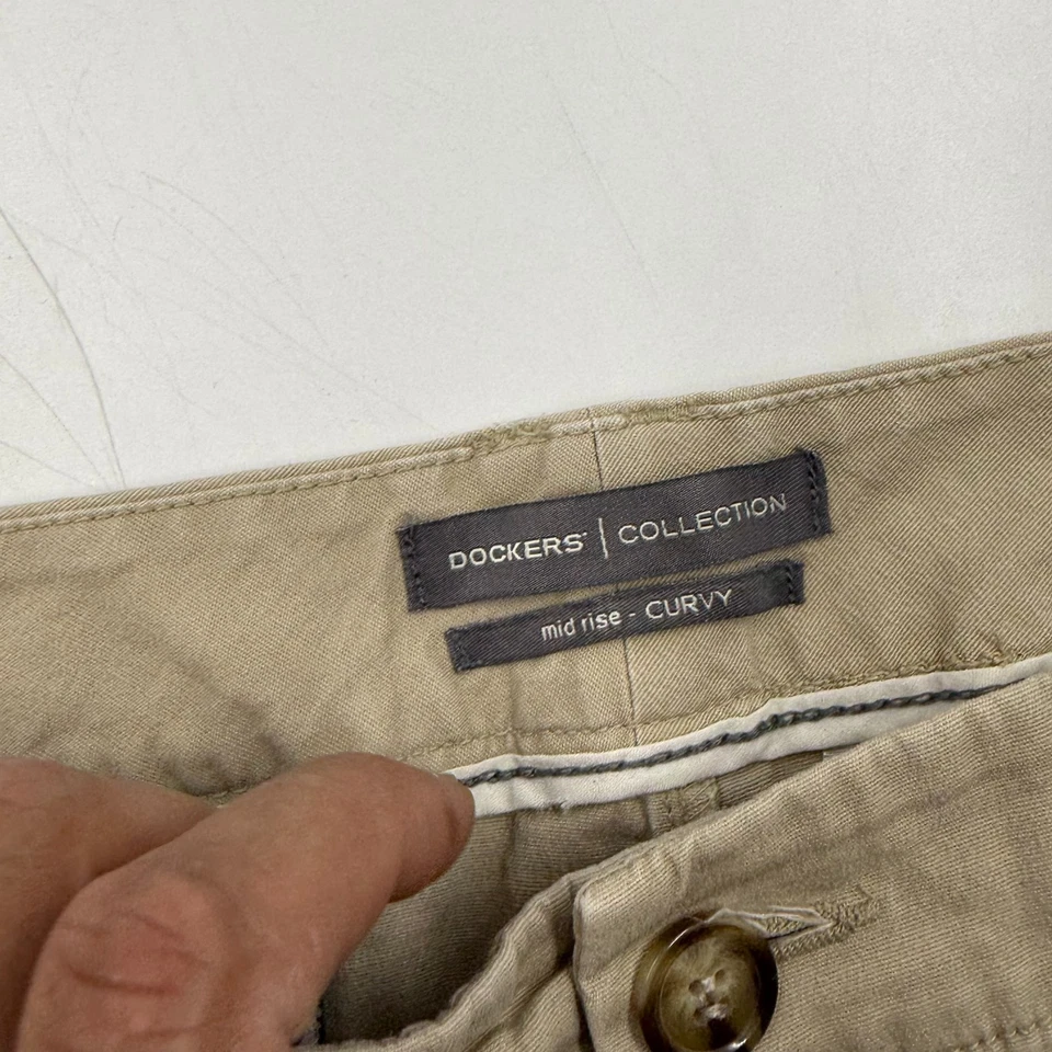 Calça cargo feminina Dockers curvilínea 16 cáqui algodão elastano perna reta relaxada - Imagem 4 de 4