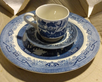 Blue Willow 3 Piece Setting W/Original Box Churchill Staffordshire England