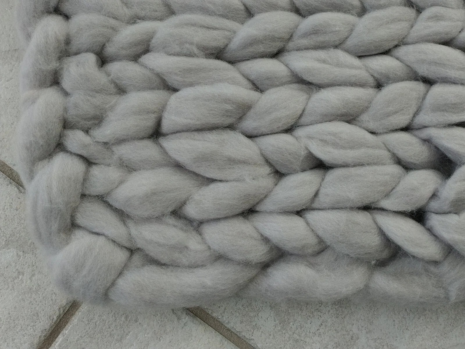 Chunky Knit BlanQuil Lite Premium Blanket Light Gray 70x50 Jumbo Yarn