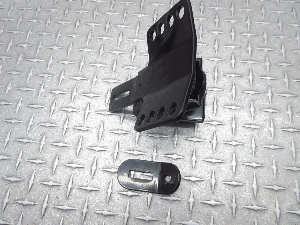 Harley-Davidson Street Glide FLHXI 2006 06-13 soporte de montaje de etiqueta de matrícula Foto 2 de 4