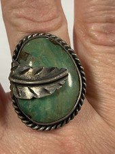 Vintage Navajo Sterling Turquoise w feather Ring Size 8--8.41 Grams