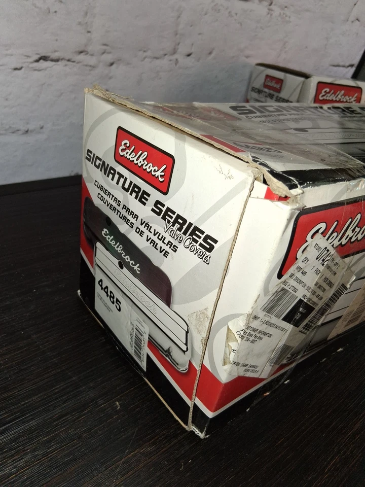 Cubiertas de válvula Edelbrock 4485 Signature Series Oldsmobile 350-455 V8 cromadas nuevas Foto 4 de 4