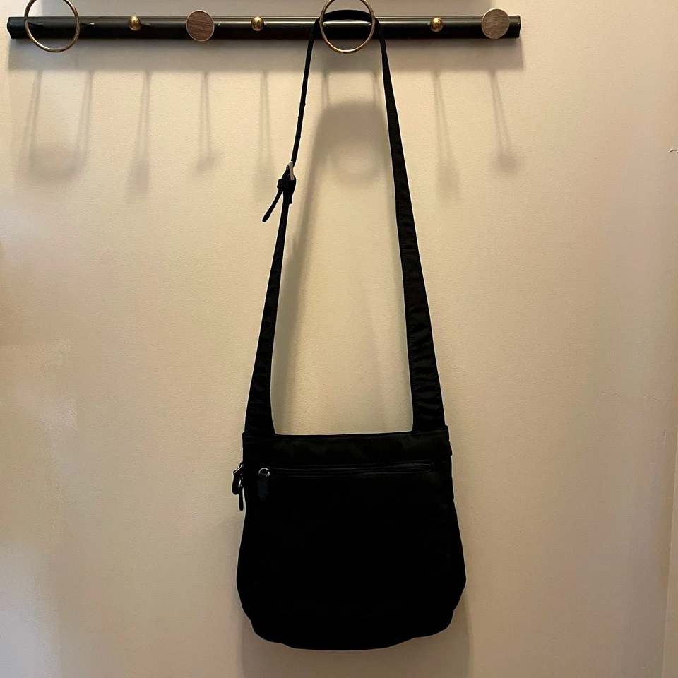 Bolso Bandolera Hobo International | Cartera de Viaje de Nylon, Ligero, Negro Foto 3 de 4