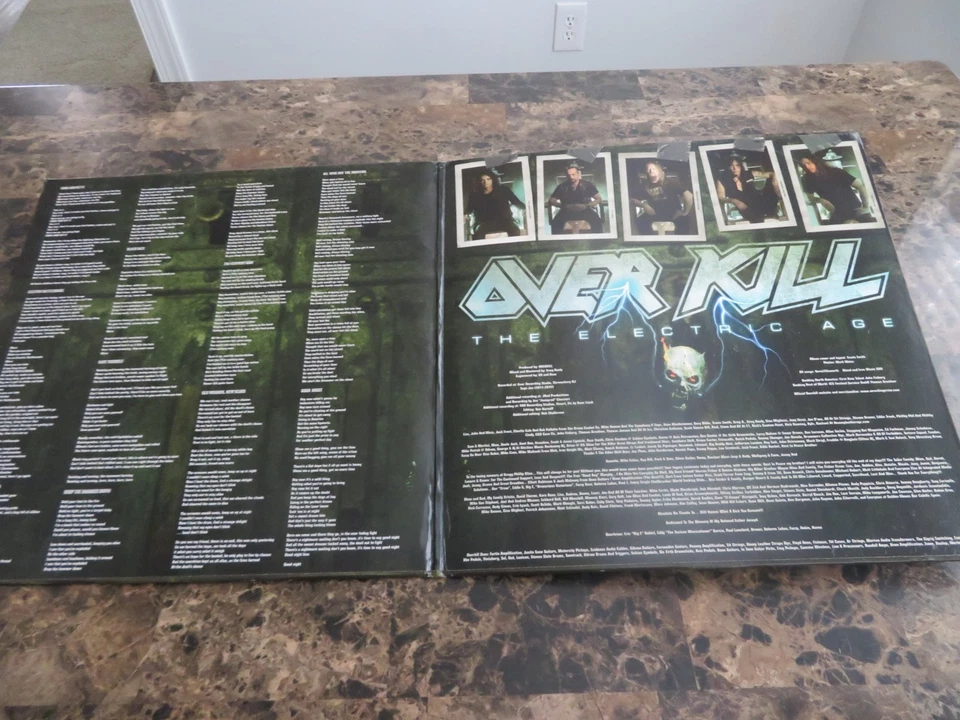 Overkill - The Electirc Age - 2LP - black - SIGNED BY ALL!!! - UN PLAYED - blue - Image 2 of 3